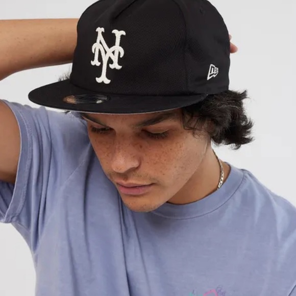 NEW ERA • New York Yankees FlexFit SnapBack Cap Hat - Picture 2 of 5